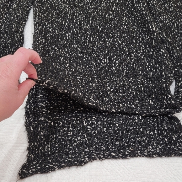 Zara long knit sweater. - Picture 6 of 15